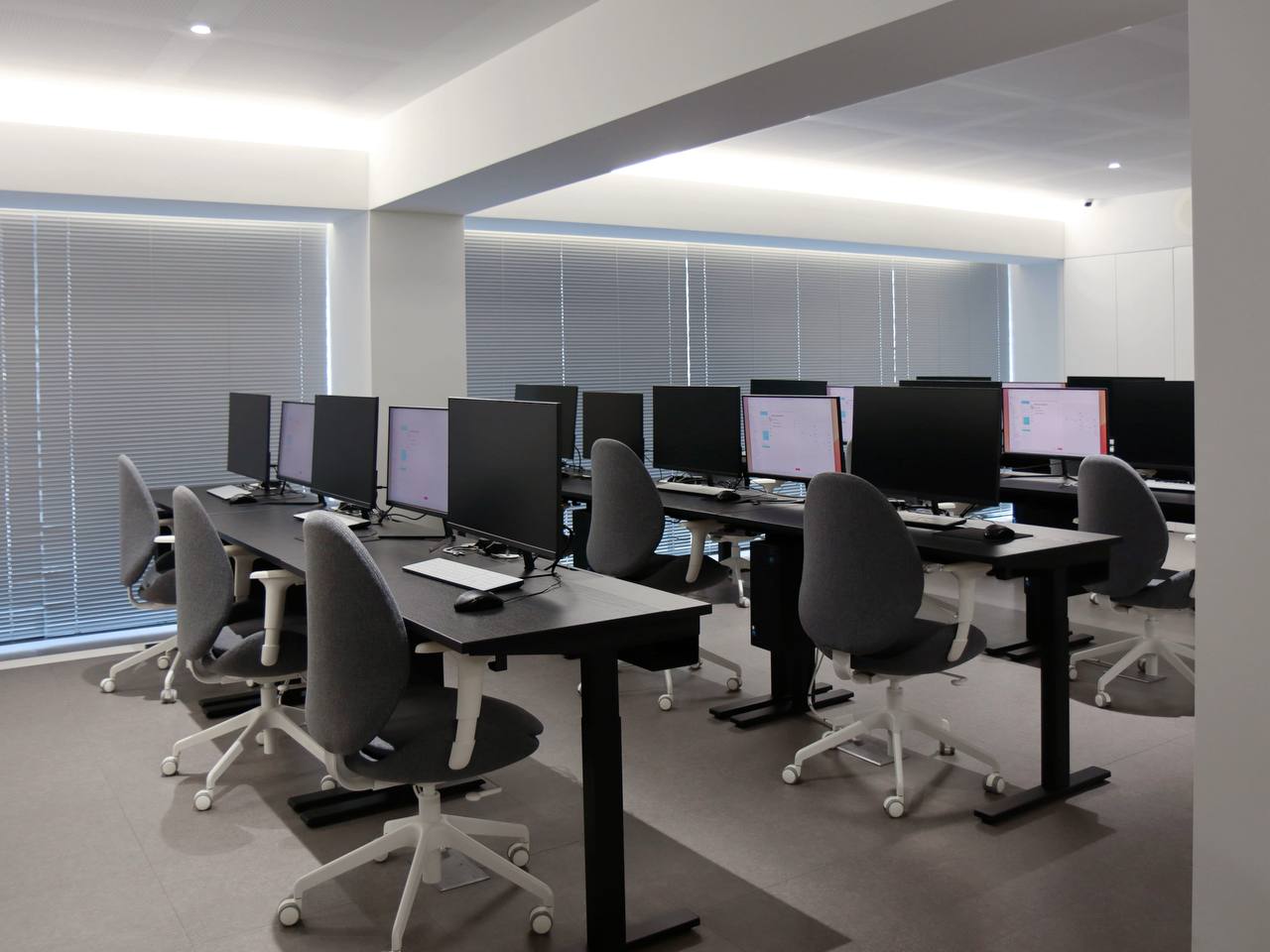 DataBridge Lab 강의실 전경