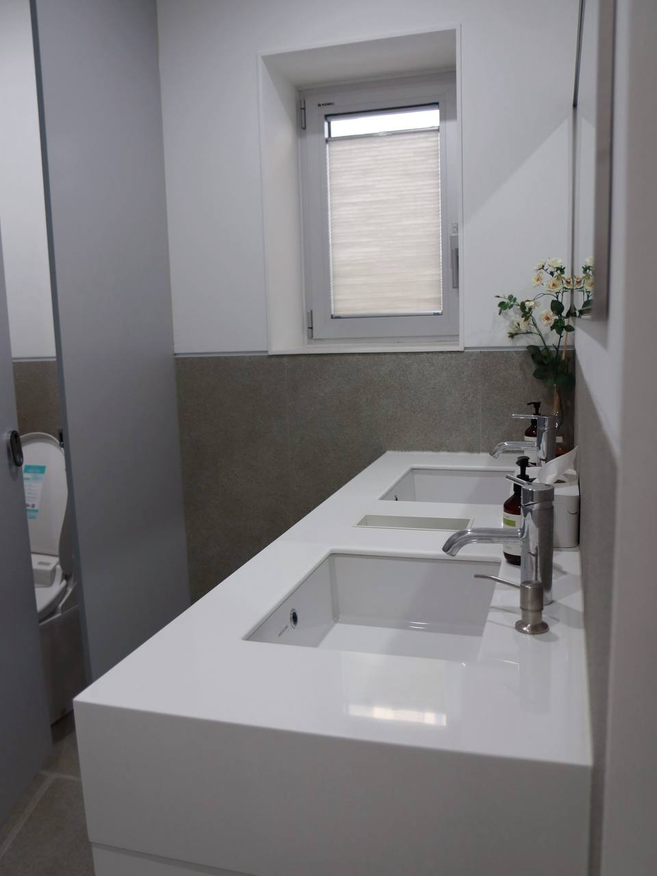 DataBridge Lab 화장실